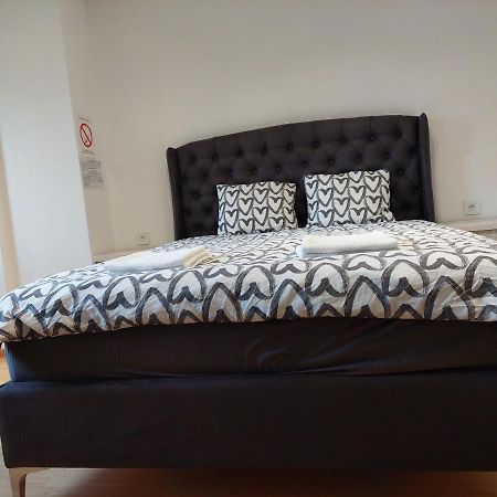City Passage Apartments- Rooms Novi Sad Esterno foto